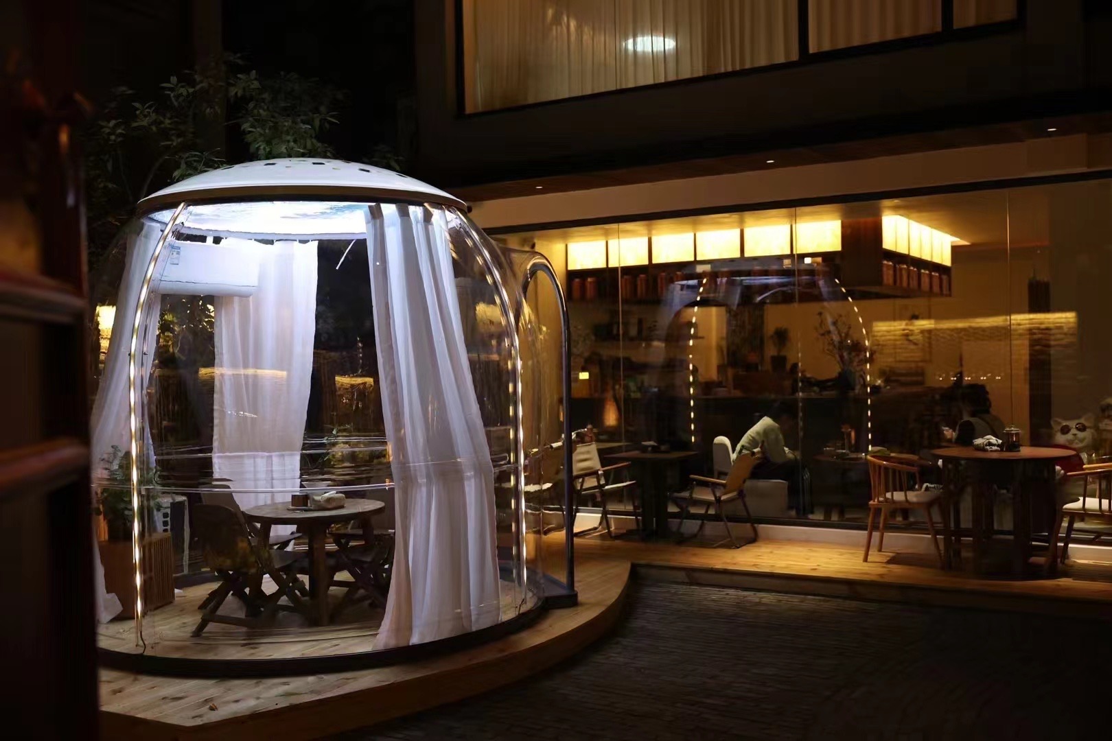 Съемная комната с пузырьками,  – обзор и цена Outdoor Furniture Supplier